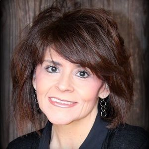 Meet your Posher, Angie